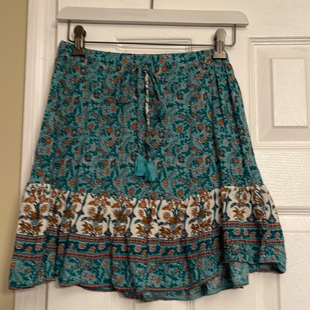 Shein floral print skirt Retail $39 size small stretchy Anthropologie